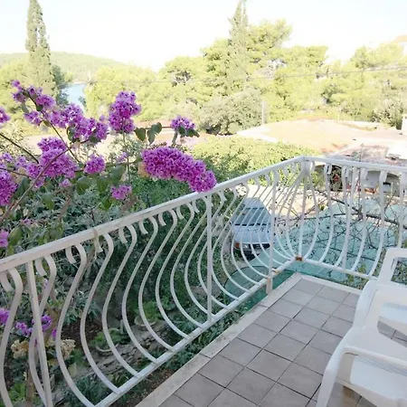 By The Sea Necujam 3*